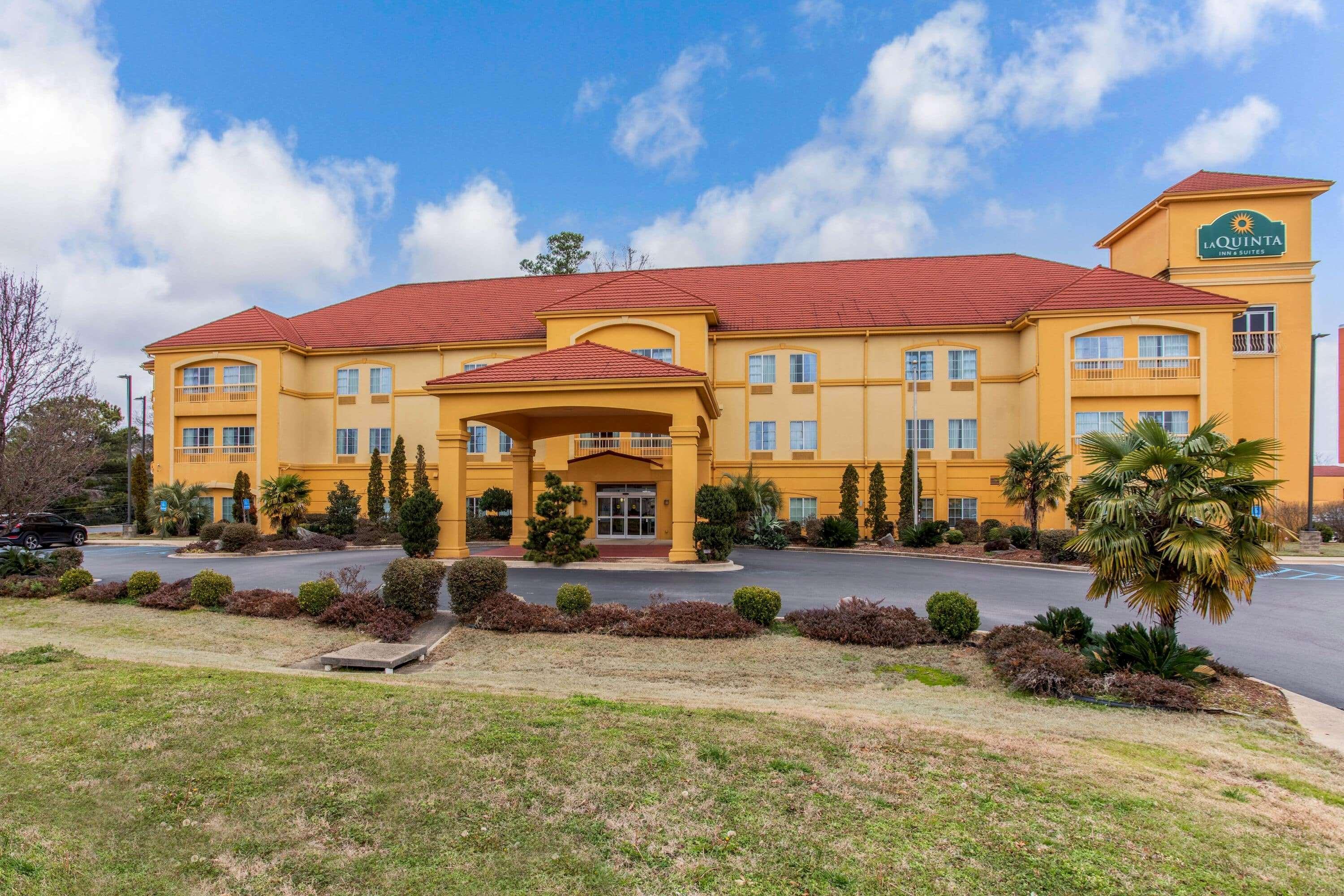 La Quinta Inn & Suites Fultondale Exterior foto