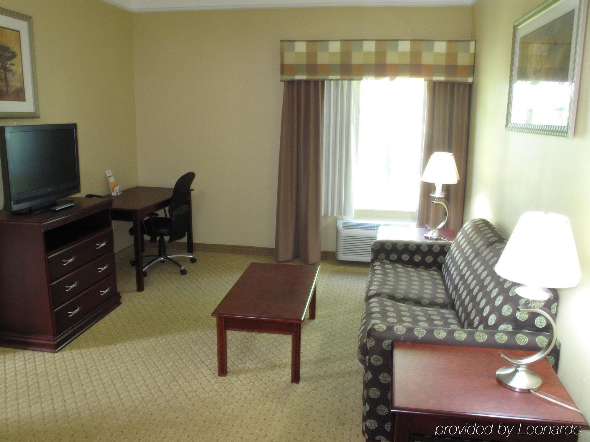 La Quinta Inn & Suites Fultondale Habitación foto